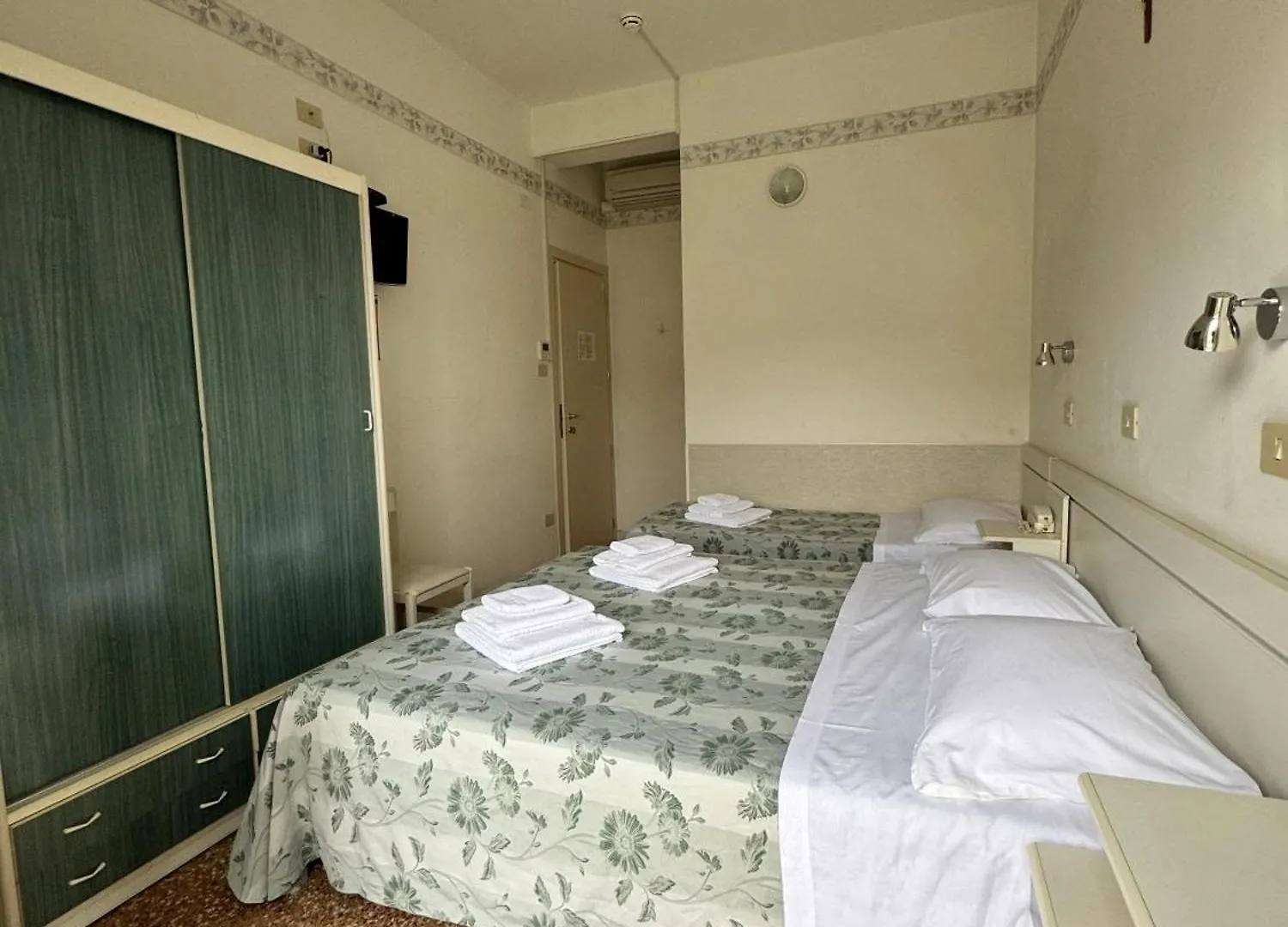 Hotel Urania Nuova Gestione Rímini Italia