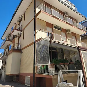 Clan Hotel