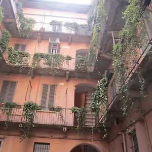 Charming And Elegant Historic Center Of Apartamento Milán