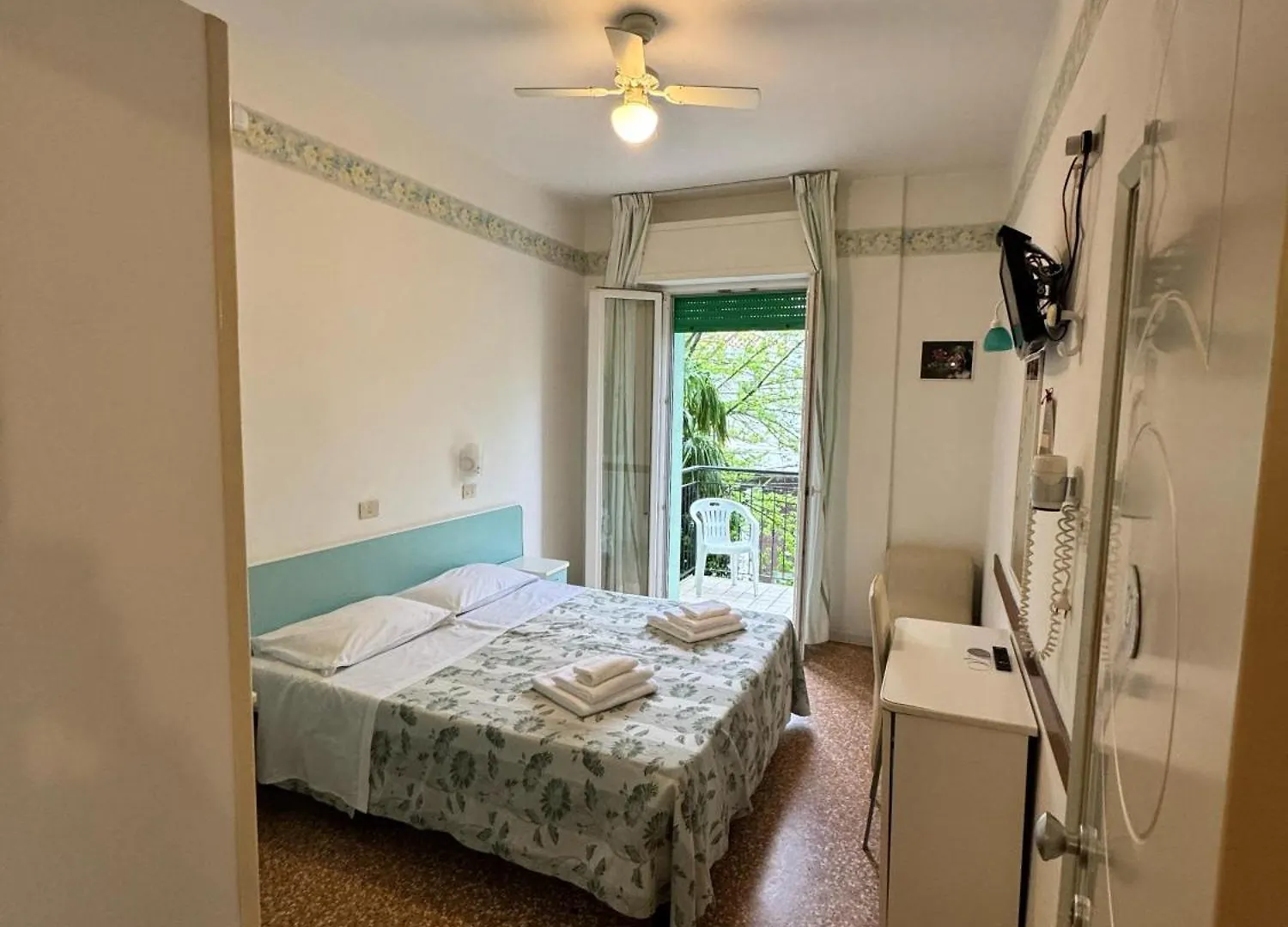 Hotel Urania Nuova Gestione Римини