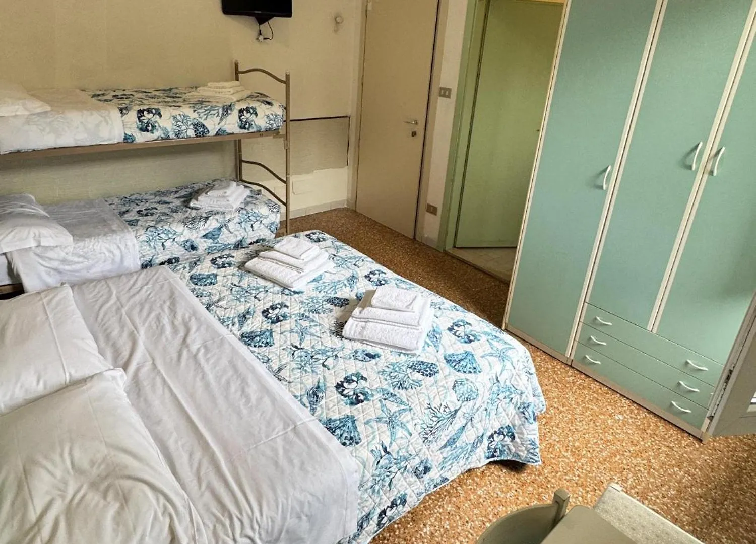 Hotel Urania Nuova Gestione Римини 3*,