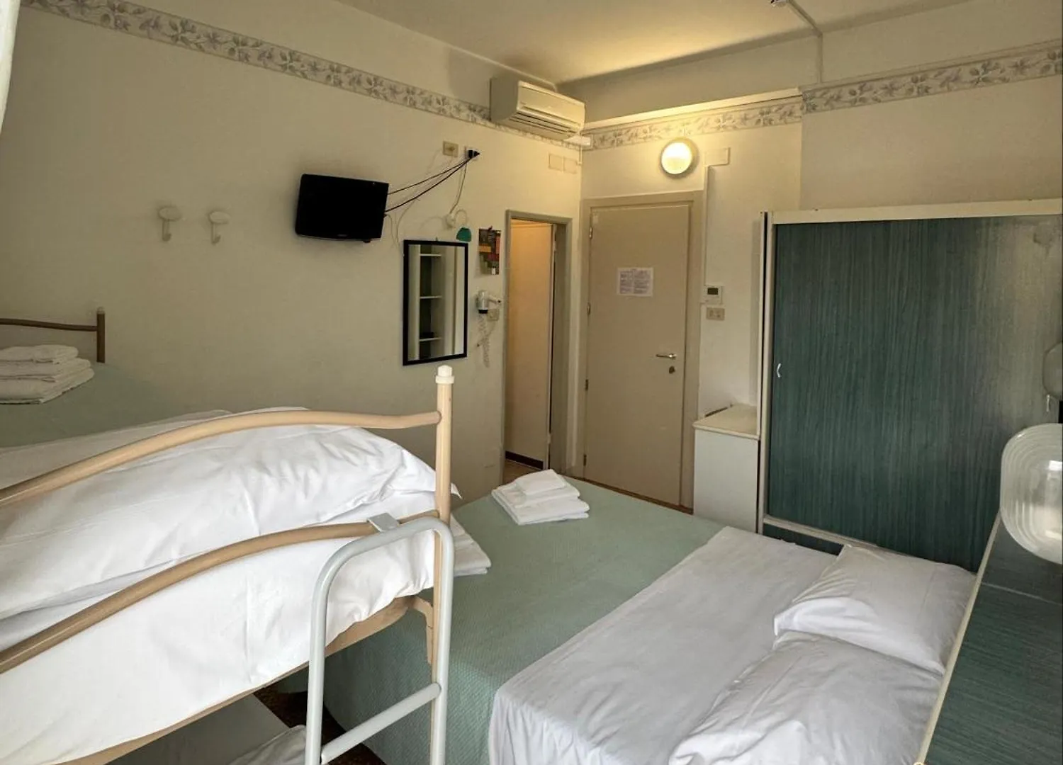 Hotel Urania Nuova Gestione Римини